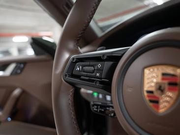 Porsche 992 II Targa 4S — photo 34