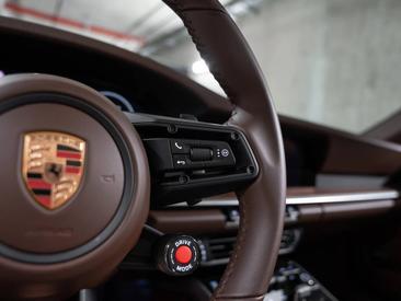 Porsche 992 II Targa 4S — photo 36