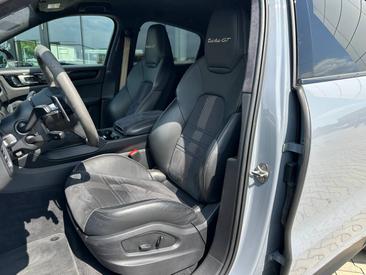 Porsche Cayenne III Turbo GT — photo 27