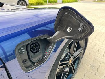Porsche Taycan Turbo — photo 7