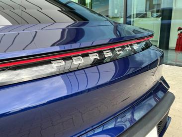 Porsche Taycan Turbo — photo 11