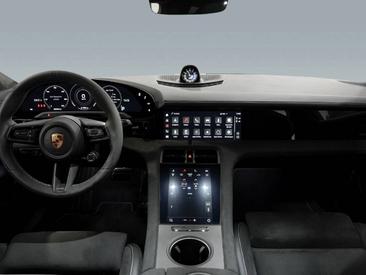Porsche Taycan GTS — photo 12