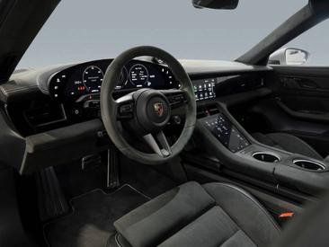 Porsche Taycan GTS — photo 13
