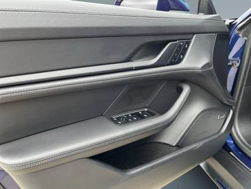 Porsche Taycan Turbo — photo 19