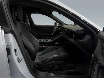 Porsche Taycan GTS — photo 15