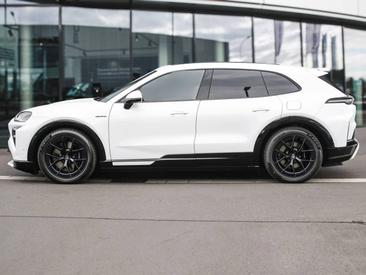 Porsche Cayenne E4 Turbo Electric — photo 2