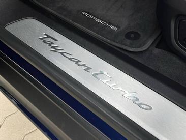 Porsche Taycan Turbo — photo 32