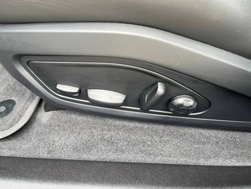 Porsche Taycan Turbo — photo 33