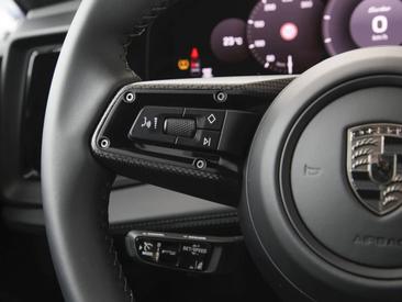 Porsche Cayenne E4 Turbo Electric — photo 15