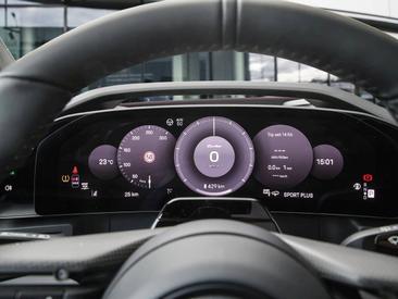 Porsche Cayenne E4 Turbo Electric — photo 16