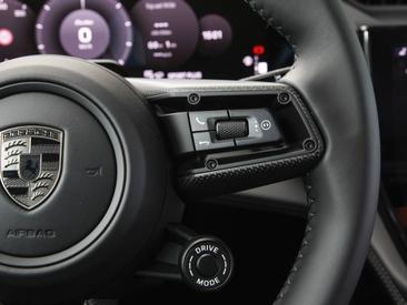 Porsche Cayenne E4 Turbo Electric — photo 17
