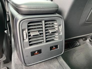 Porsche Taycan Turbo — photo 40
