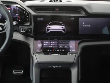 Porsche Cayenne E4 Turbo Electric — photo 21