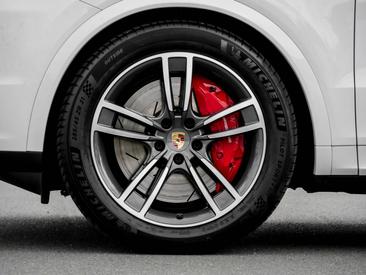 Porsche Cayenne III Turbo E-Hybrid — photo 10