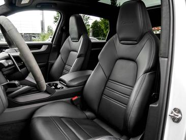 Porsche Cayenne III Turbo E-Hybrid — photo 12