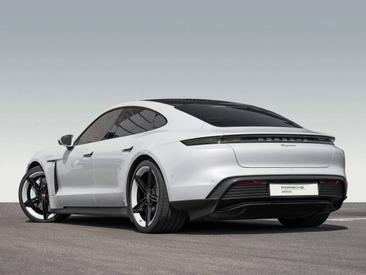 Porsche Taycan — photo 3