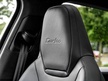 Porsche Cayenne III Turbo E-Hybrid — photo 17