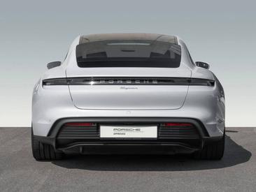 Porsche Taycan — photo 9
