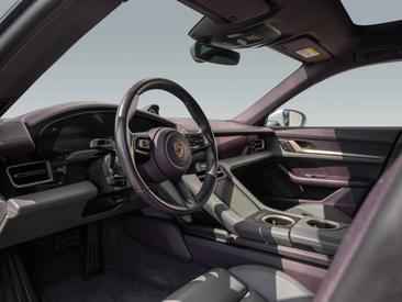 Porsche Taycan — photo 13