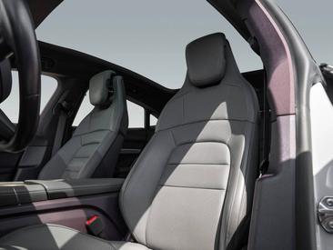 Porsche Taycan — photo 14