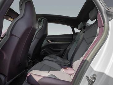 Porsche Taycan — photo 16