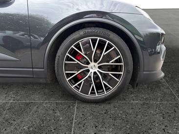 Porsche Macan Electrique 4S — photo 11