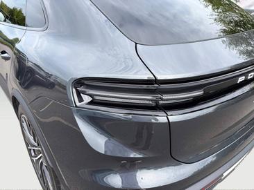Porsche Macan Electrique 4S — photo 15