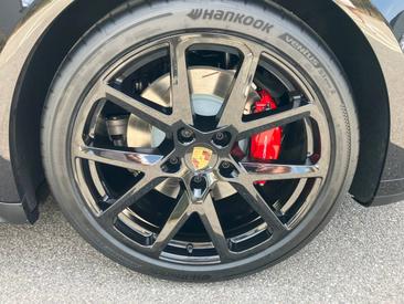 Porsche Panamera III GTS — photo 12