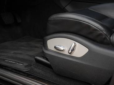 Porsche Macan T — photo 17