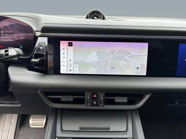 Porsche Macan Electrique 4S — photo 19