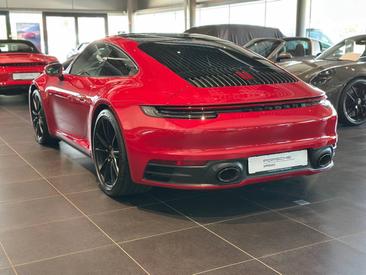 Porsche 992 I Carrera 4S — photo 11