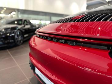 Porsche 992 I Carrera 4S — photo 13