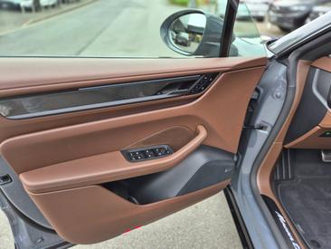 Porsche Macan Electrique Turbo — photo 14