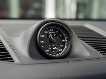 Porsche Macan T — photo 28