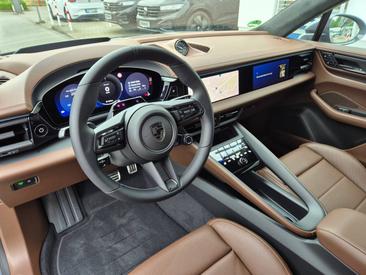 Porsche Macan Electrique Turbo — photo 19