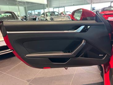 Porsche 992 I Carrera 4S — photo 22