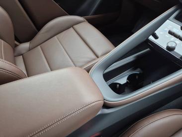 Porsche Macan Electrique Turbo — photo 27