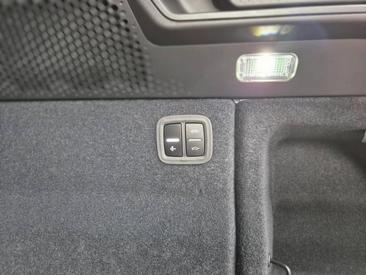Porsche Macan Electrique Turbo — photo 32