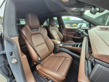Porsche Macan Electrique Turbo — photo 37