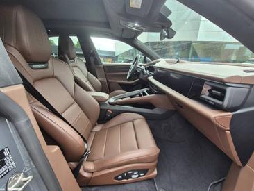 Porsche Macan Electrique Turbo — photo 38