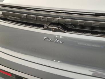 Porsche Macan Electrique Turbo — photo 43