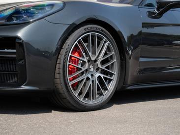 Porsche Panamera III 4S E-Hybrid — photo 10