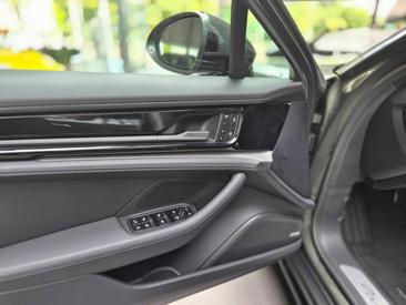 Porsche Panamera III 4 E-Hybrid — photo 14
