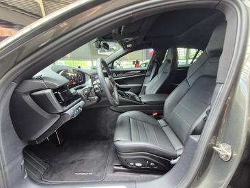 Porsche Panamera III 4 E-Hybrid — photo 16