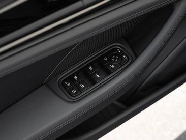 Porsche Panamera III 4S E-Hybrid — photo 18