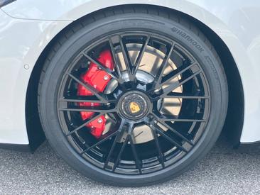Porsche Panamera III GTS — photo 11