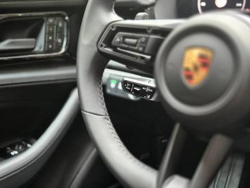 Porsche Panamera III 4 E-Hybrid — photo 22