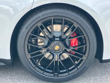 Porsche Panamera III GTS — photo 12