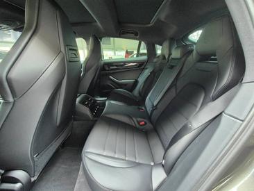 Porsche Panamera III 4 E-Hybrid — photo 31