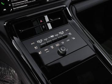 Porsche Panamera III 4S E-Hybrid — photo 28